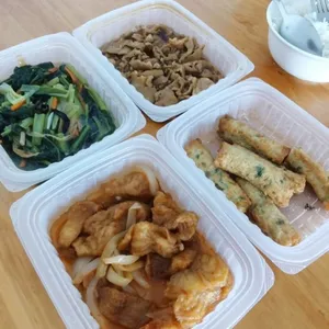 Lunch/Dinner Tingkat (5 Days, 3 Dishes + Soup OR 4 Dishes)