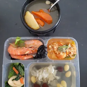 Lunch Tingkat Package (30 Days, 5 dishes)