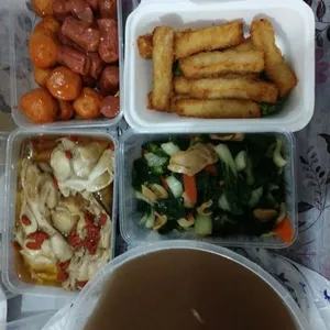 28 Days Dinner Tingkat Package (Incl. Weekends)