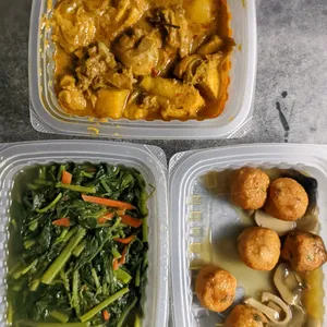 Lunch/Dinner Tingkat (5 Days, 3 Dishes + Soup OR 4 Dishes)