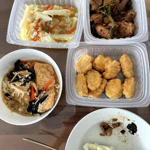 Lunch/Dinner Tingkat (5 Days, 3 Dishes + Soup OR 4 Dishes)