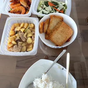 Lunch/Dinner Tingkat (5 Days, 3 Dishes + Soup OR 4 Dishes)