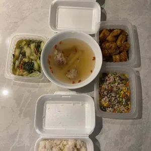 Lunch/Dinner Tingkat (10 Days, 3 Dishes + Soup OR 4 Dishes)