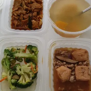 Lunch Tingkat (20 Days, 3 Dishes + Soup OR 4 Dishes)