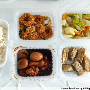 Lunch Tingkat (20 Days, 3 Dishes + Soup OR 4 Dishes)