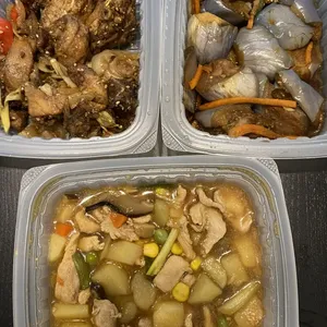 Lunch/Dinner Tingkat (5 Days, 3 Dishes + Soup OR 4 Dishes)