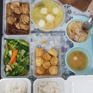 28 Days Dinner Tingkat Package (Incl. Weekends)