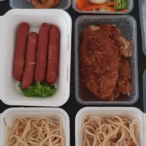 28 Days Dinner Tingkat Package (Incl. Weekends)