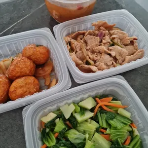 Lunch/Dinner Tingkat (5 Days, 3 Dishes + Soup OR 4 Dishes)
