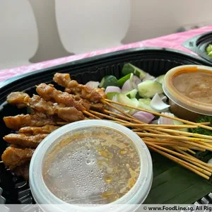 Chicken Satay w Peanut Sauce