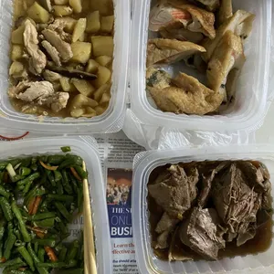 Lunch/Dinner Tingkat (10 Days, 3 Dishes + Soup OR 4 Dishes)