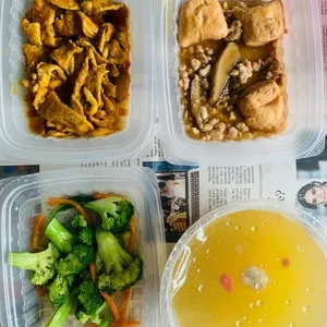 Lunch/Dinner Tingkat (5 Days, 3 Dishes + Soup OR 4 Dishes)