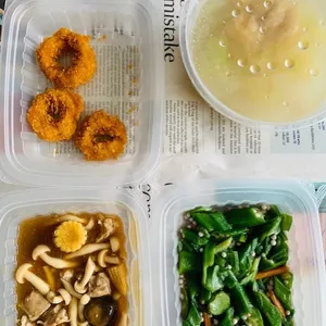 Lunch/Dinner Tingkat (5 Days, 3 Dishes + Soup OR 4 Dishes)