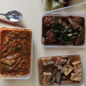 Tingkat - 3 Dishes + 1 soup/ 4 Dishes  (20 days)