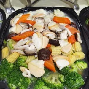 Four Season Vegetable w Clam