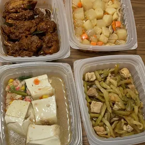 Lunch/Dinner Tingkat (10 Days, 3 Dishes + Soup OR 4 Dishes)