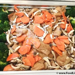 Braised Bean Curd Sheet w Broccoli & Mushroom