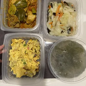 Lunch/Dinner Tingkat (5 Days, 3 Dishes + Soup OR 4 Dishes)