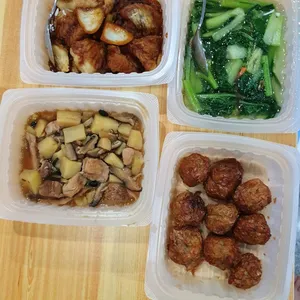 Dinner Tingkat (20 Days, 3 Dishes + Soup OR 4 Dishes)
