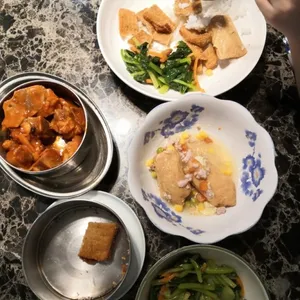 Dinner Tingkat (20 Days, 3 Dishes + Soup OR 4 Dishes)