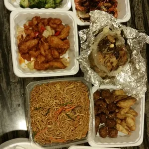 1x 8 Food Items  1. Braised Ee-Fu Noodle (干烧伊面) 2. Pi Pa Beancurd (琵琶豆腐) 3. Fa Cai Xiao Bai Cai w/Scallop & Mushroom (发财干贝冬菇小白菜) 4. Eight Treasure Chicken (八宝鸡) 5. Fried Prawn w/Chilli Sauce (干烧虾碌) 6. Sweet & Sour Fish Fillet (酸甜鱼片) 7. Fried Shrimp Sausage Roll (家乐虾枣) 8. Mango Pudding (芒果布丁)