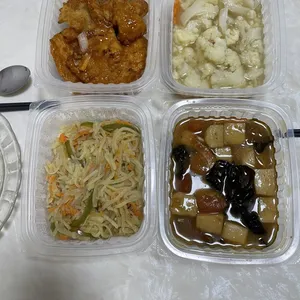 Lunch Tingkat (20 Days, 3 Dishes + Soup OR 4 Dishes)