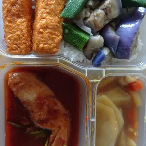 5 Days Lunch Tingkat Package (Weekdays Only)
