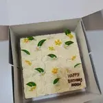 Red Velvet (Whole cake) (Size: 7.5”)
