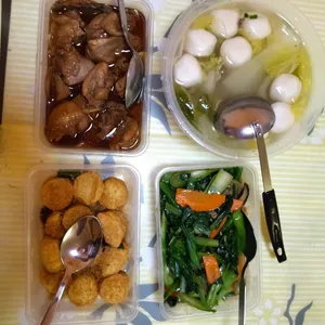 28 Days Dinner Tingkat Package (Incl. Weekends)