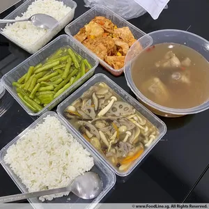 Lunch Tingkat Package (10 Days, 5 Dishes)