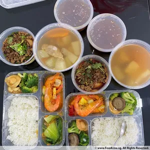 Lunch Tingkat Package (10 Days, 5 Dishes)