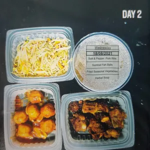 Lunch/Dinner Tingkat (5 Days, 3 Dishes + Soup OR 4 Dishes)