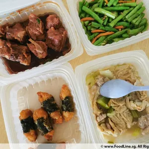 Lunch/Dinner Tingkat (5 Days, 3 Dishes + Soup OR 4 Dishes)