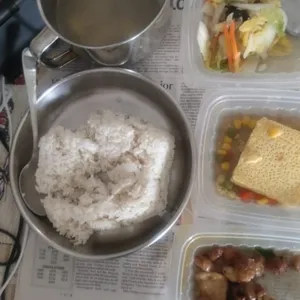 Lunch/Dinner Tingkat (5 Days, 3 Dishes + Soup OR 4 Dishes)