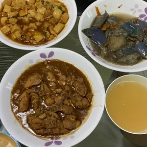 Jessie Catering Tingkat Meal - 3 dishes + 1 soup/ 4 dishes (5 days)