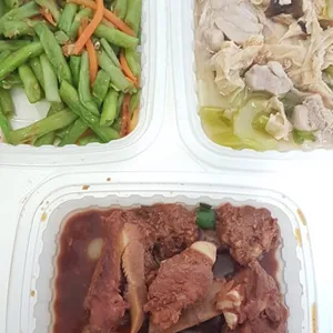 Lunch/Dinner Tingkat (5 Days, 3 Dishes + Soup OR 4 Dishes)