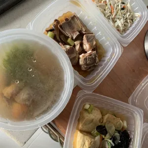 Lunch/Dinner Tingkat (5 Days, 3 Dishes + Soup OR 4 Dishes)