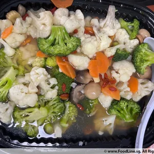 Assorted Vegetables Cauliflower and Broccoli with Mushroom