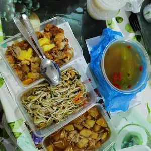 Tingkat - 3 Dishes + 1 soup/ 4 Dishes  (20 days)(Lunch)
