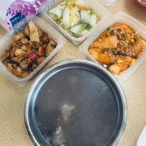 Lunch/Dinner Tingkat (5 Days, 3 Dishes + Soup OR 4 Dishes)