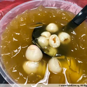 Chilled Jelly with Lychee 荔枝爱玉冰冻