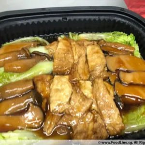 Baby Cabbage with King Mushroom & Bean Sheet 鲜鲍菇豆根娃娃菜