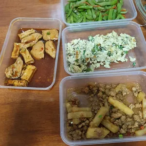 Tingkat - 3 Dishes + 1 soup/ 4 Dishes  (20 days)(Lunch)