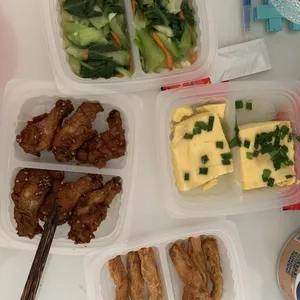 Lunch/Dinner Tingkat (5 Days, 3 Dishes + Soup OR 4 Dishes)