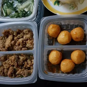 Dinner Tingkat (20 Days, 3 Dishes + Soup OR 4 Dishes)