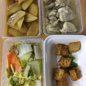 5 Days Lunch Tingkat Package (Weekdays Only)