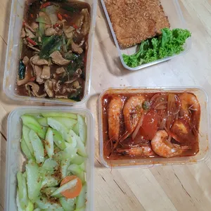 Tingkat - 3 Dishes + 1 soup/ 4 Dishes  (20 days)(Lunch)