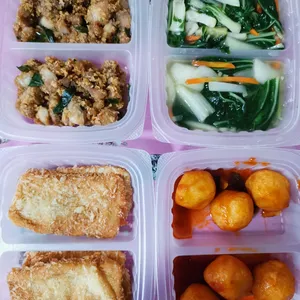 Lunch/Dinner Tingkat (10 Days, 3 Dishes + Soup OR 4 Dishes)