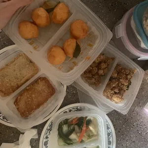 Lunch/Dinner Tingkat (10 Days, 3 Dishes + Soup OR 4 Dishes)