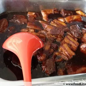 Braised Pork w/ Bun • 扣肉包(Chef's Recommended)